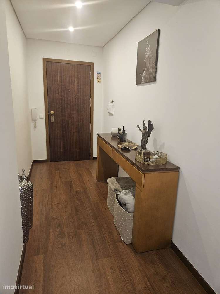 Excelente  apartamento T2-18