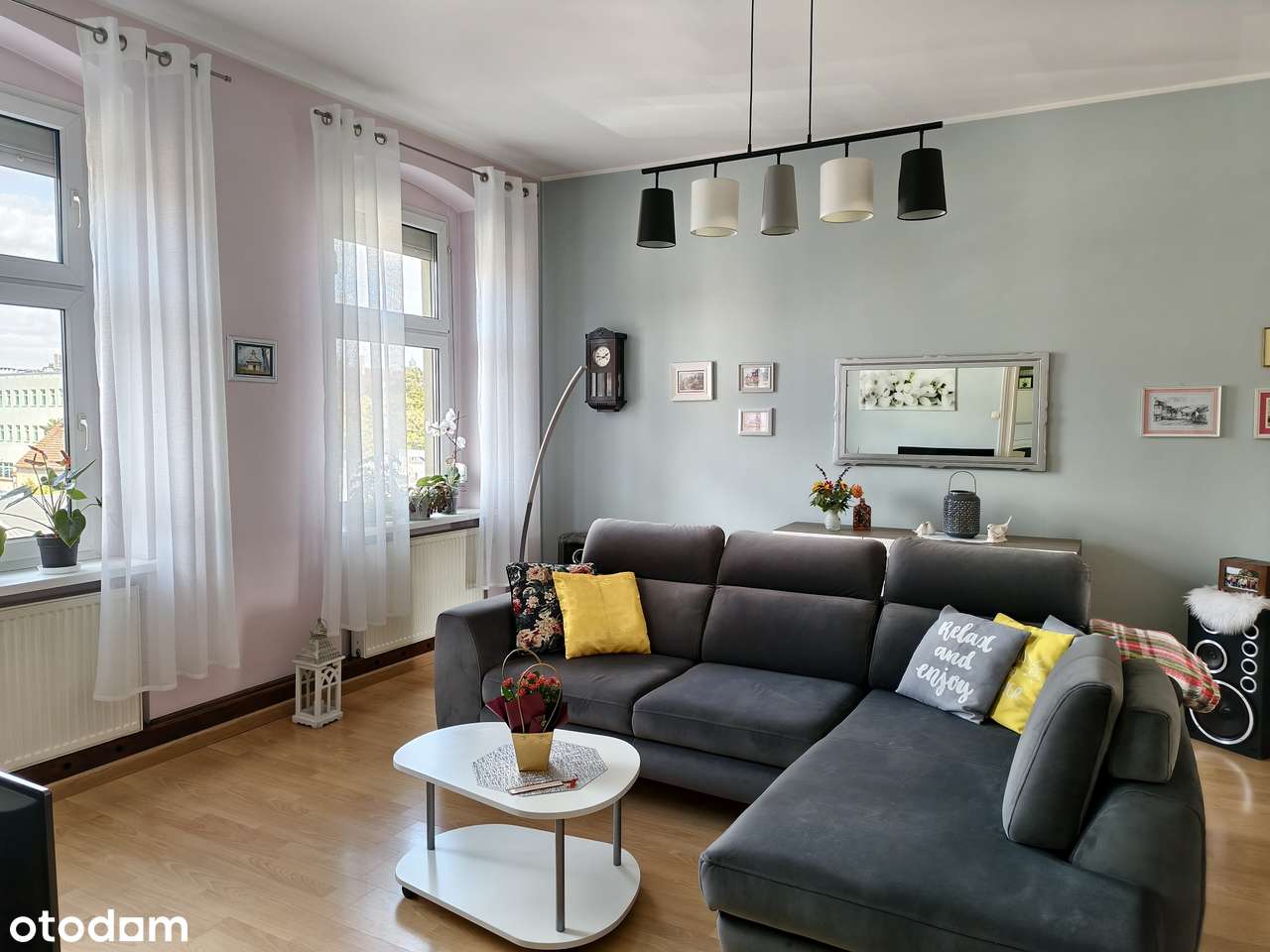 OKAZJA. Atrakcyjne mieszkanie 3 pokojowe w centrum Leszna na sprzedaż.-1