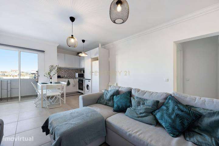 Apartamento T2 em Condomínio Fechado 2º Andar com Elevador com Piscina - Grande imagem: 4/20