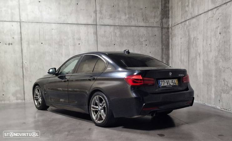 BMW 330 e iPerformance Pack M - 4