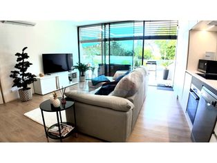 Apartamento T3 Novo, Praia de Árvore,...