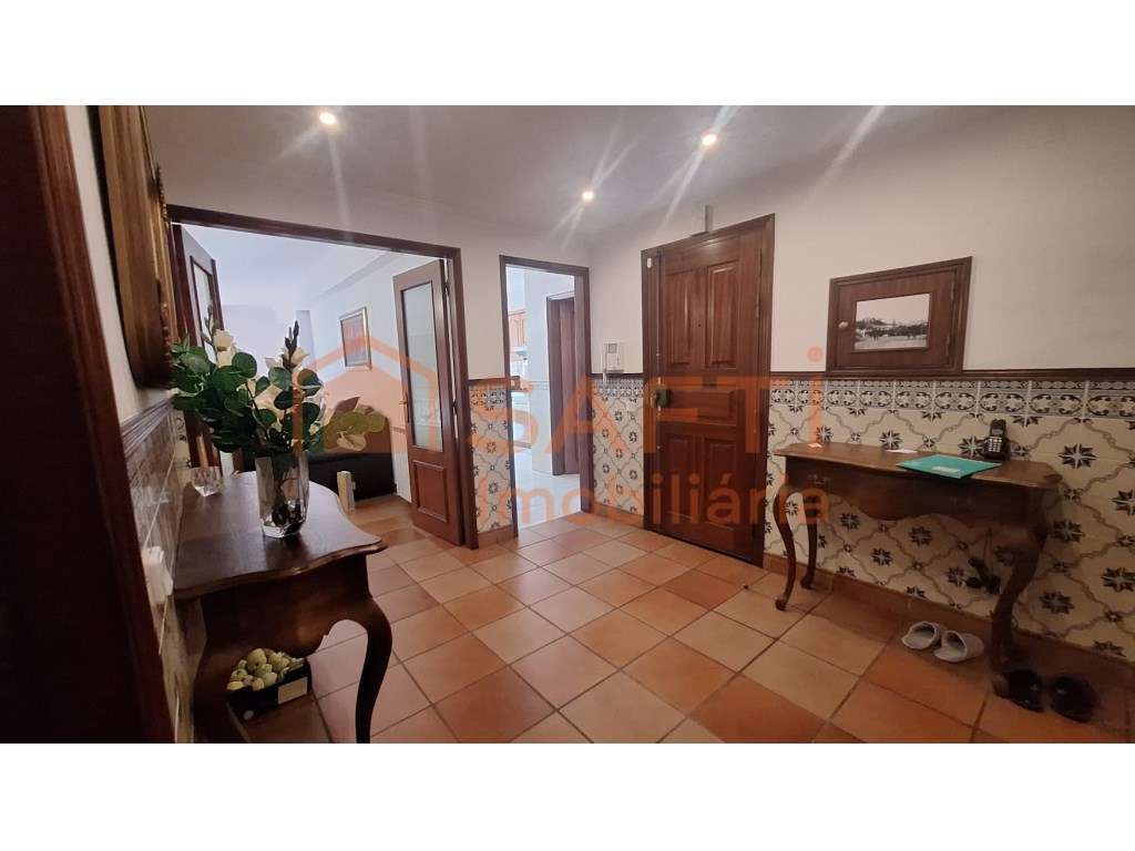 APARTAMENTO T4 Excelente Conservação - Grande imagem: 2/29