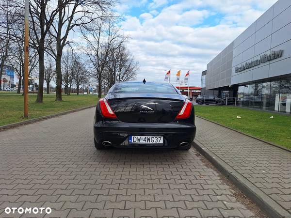 Jaguar XJ 3.0 D V6 R-Sport - 6