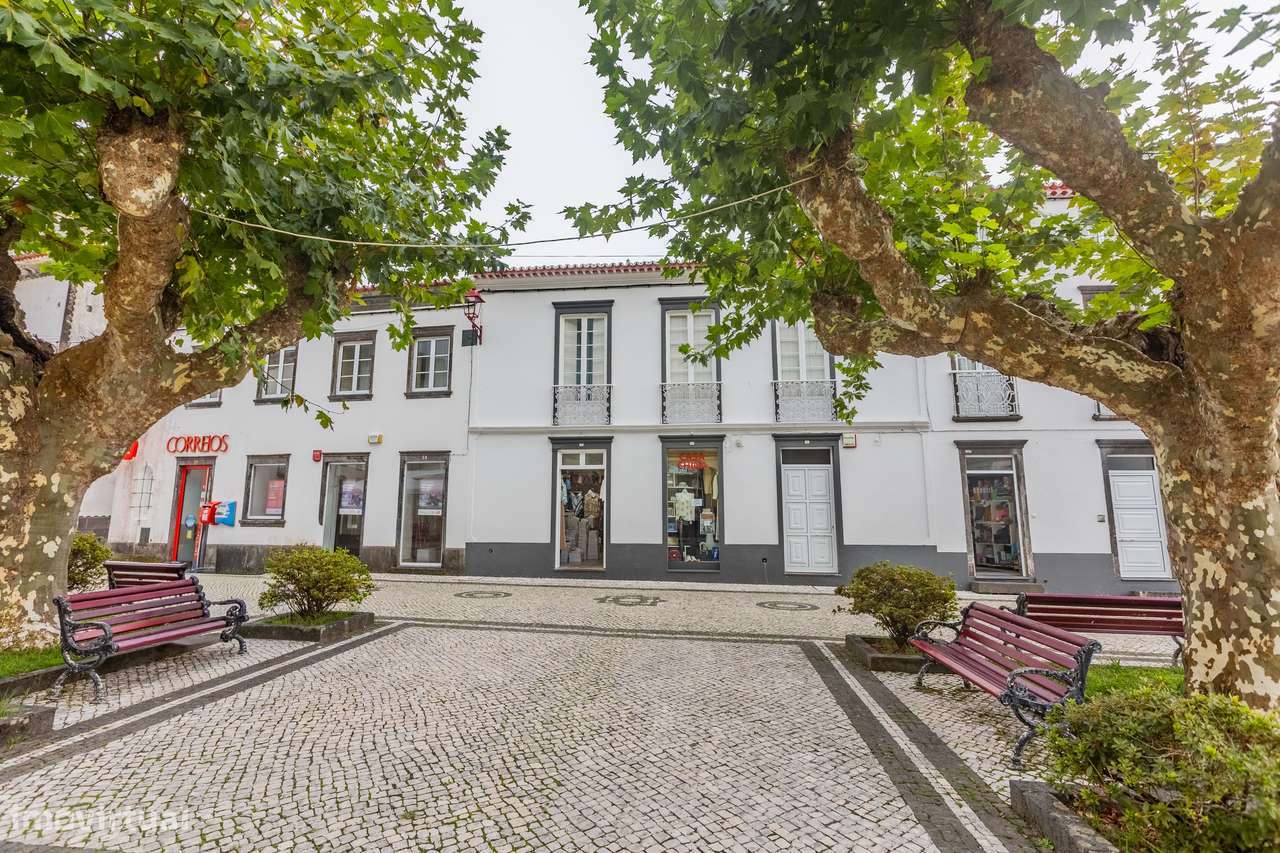 Moradia no centro da Povoação - Grande imagem: 5/6