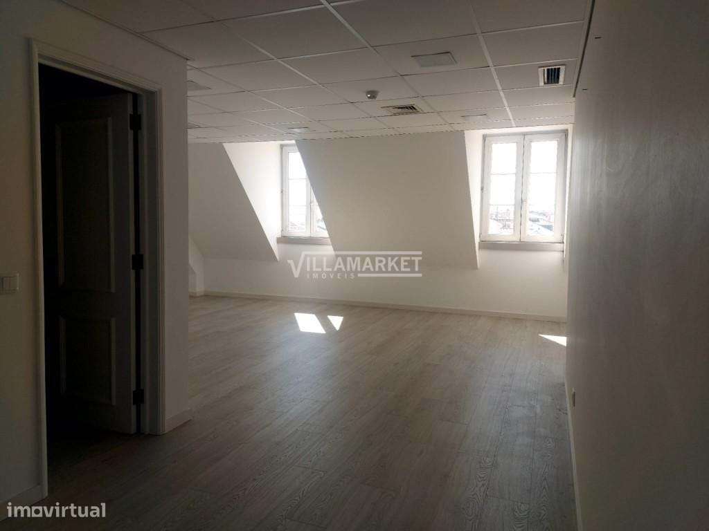 Escritório da banca com 44 m2 inserido no 6º andar de um edifício loca - Grande imagem: 4/14