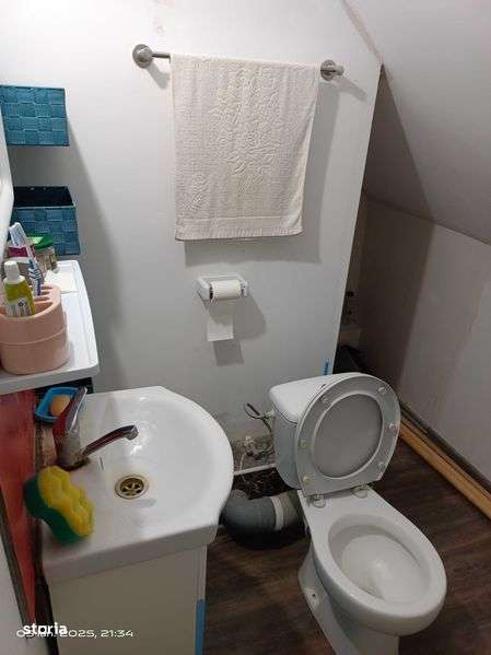 Casa de vanzare in Navodari, 2 Grupuri Sanitare, 90 mp utili, Gaze - Imagine principală: 5/8