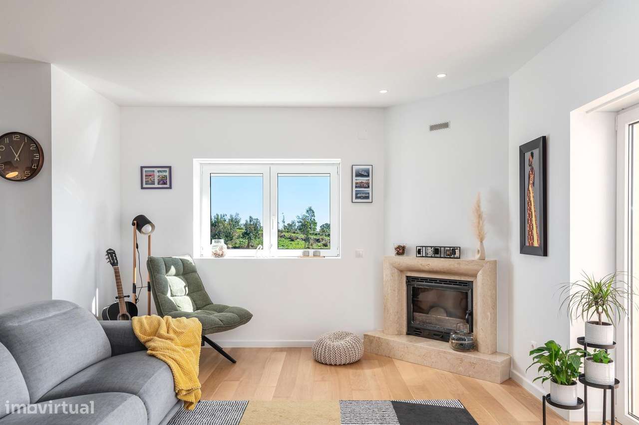 Moradia T3 com Jardim e Garagem | Construída em 2011 | São Pedro...-18