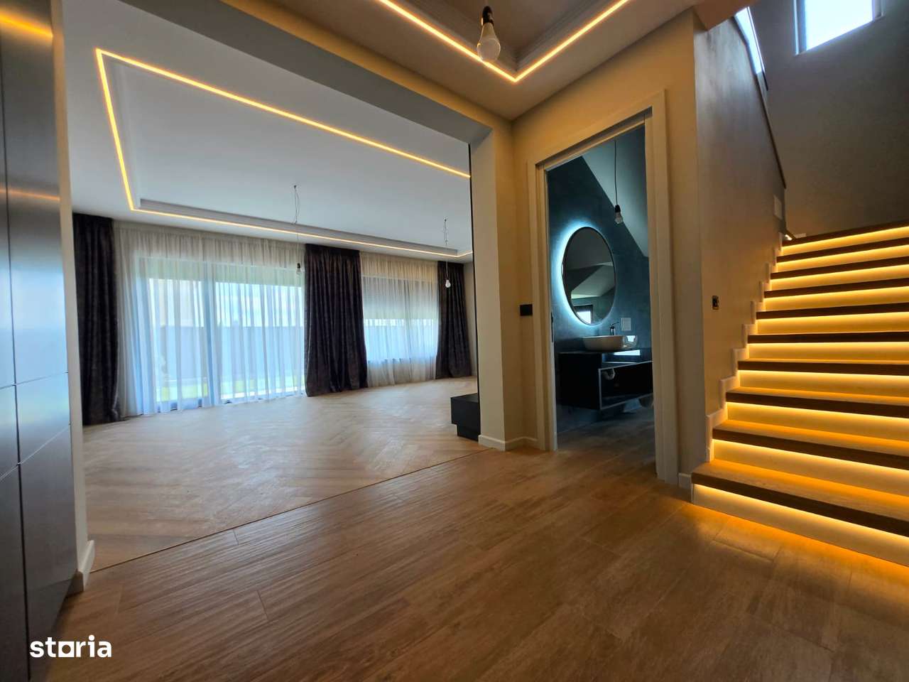 ESQ Village3,casa insiruita 110mpU,P+E,4 camere,2 locuri de parcare! - Imagine principală: 3/25