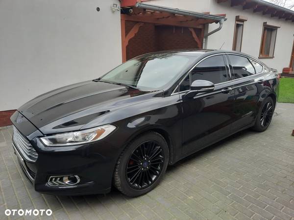 Ford Fusion 2.0 EcoBoost Titanium - 3