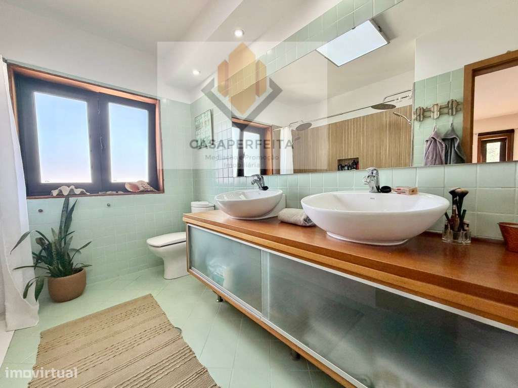 Luminosa Moradia T3+1 de 4 Frentes com Jardim, Escritório e Anexo -...-22