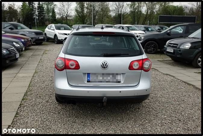 Volkswagen Passat 1.9 TDI Highline - 10