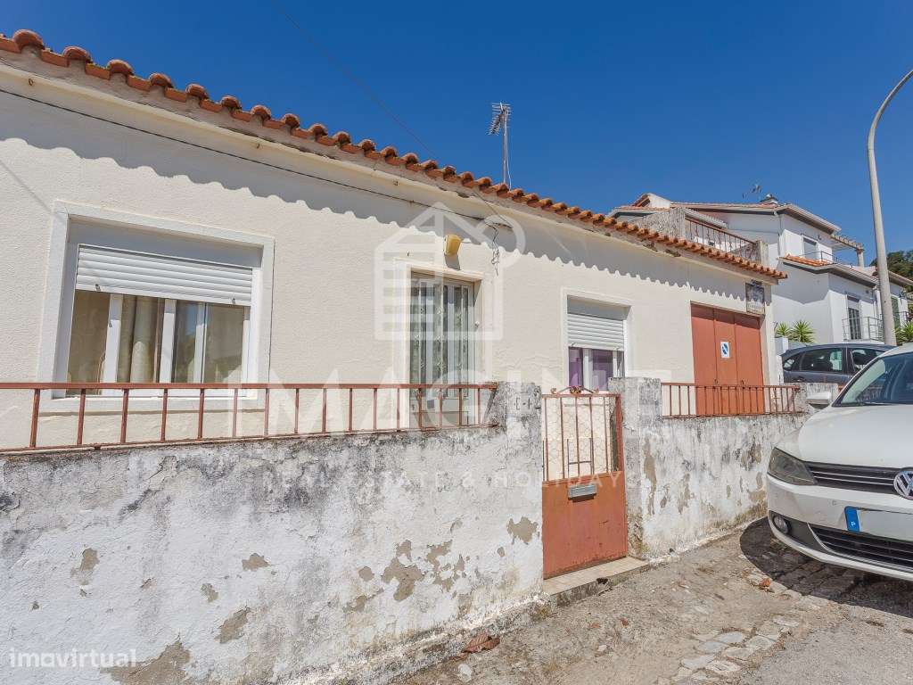 Moradia com 494,5 m² de terreno na Quinta da Amizade, Setúbal-1