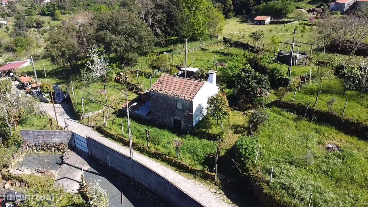 Moradia em granito p/ recuperar – Oliveira de Frades-29