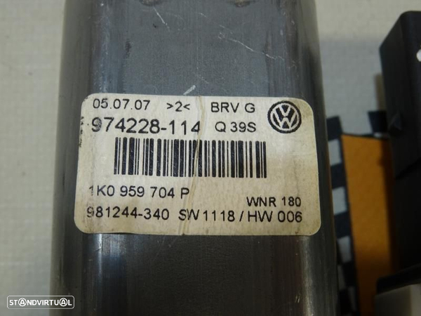 Motor Do Elevador De Vidro Traseiro Direito Volkswagen Passat (3C2)  9 - 6