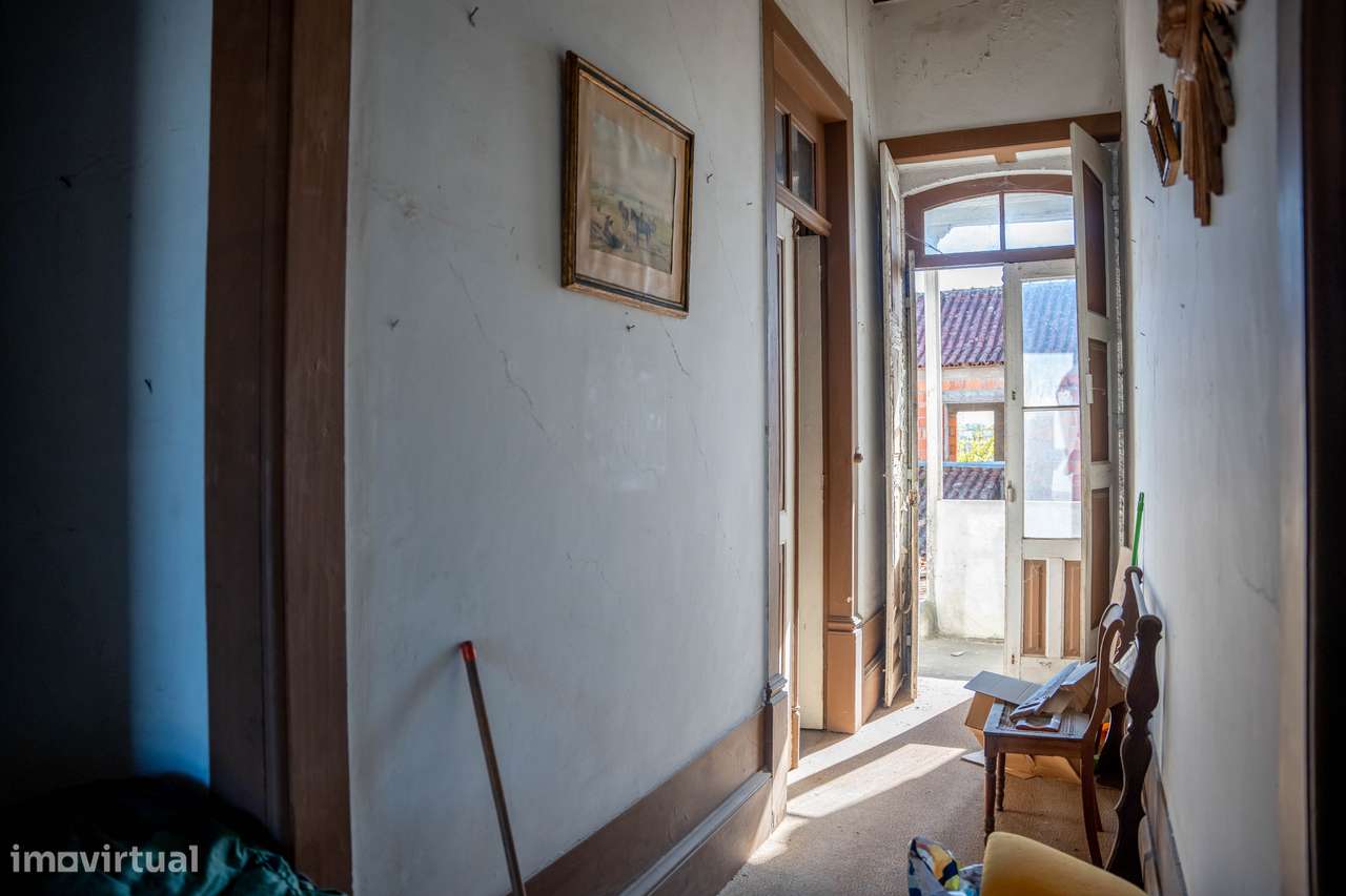 Imóvel com carácter e muito potencial de valorização.-8