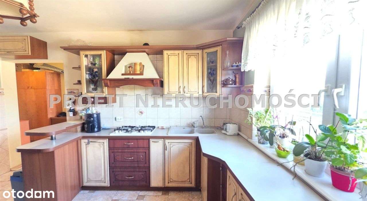 Komfortowy dom w spokojnej okolicy-12