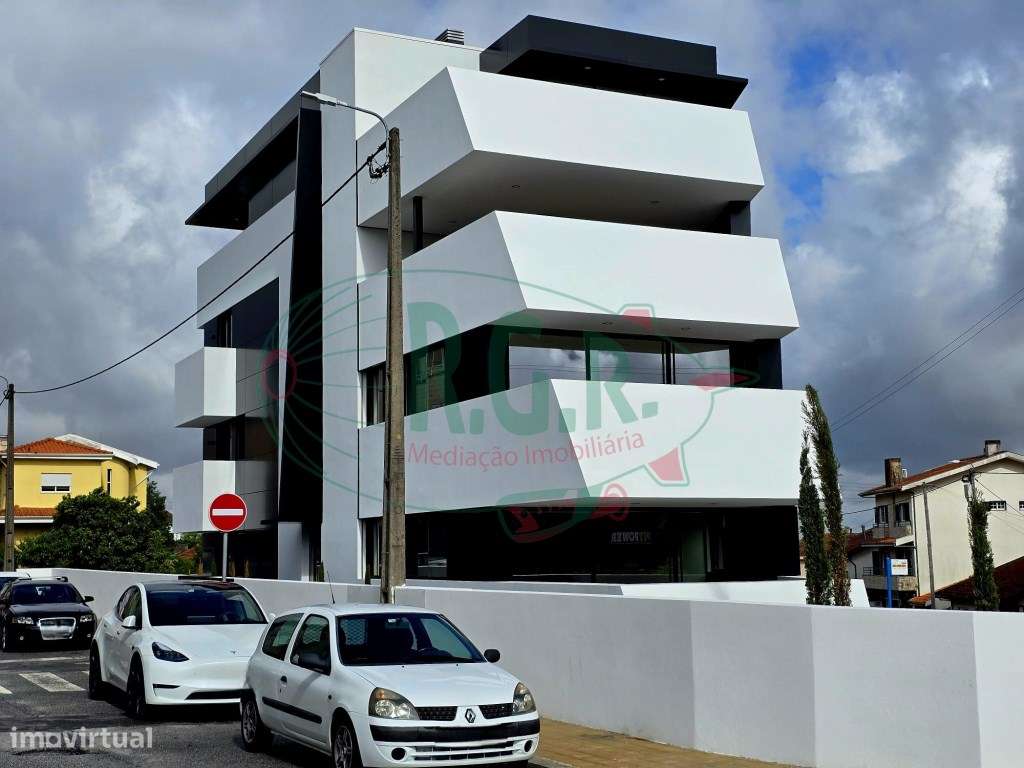 T4 Único no Piso | Terraço (48.40m2) | Box 2 Carros e Arrumos | SÃO...-25