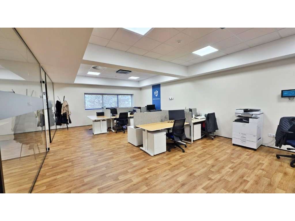 Armazém Zona Industrial da Maia - Grande imagem: 3/35