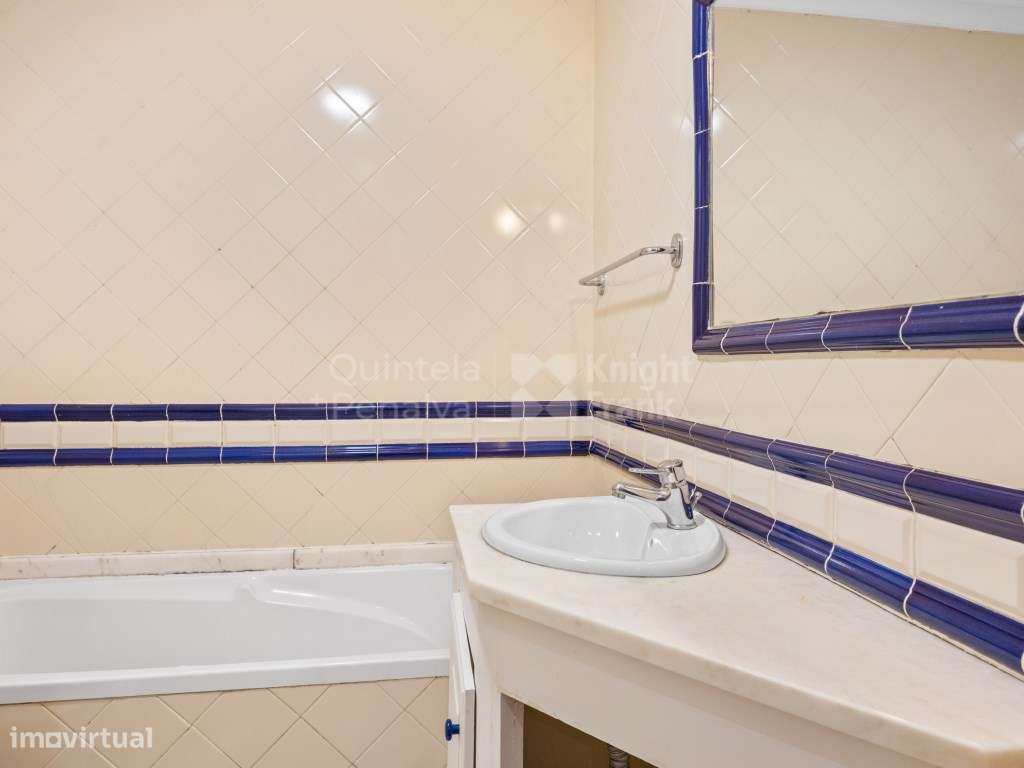 Para venda T3 com box e arrecadação na Quinta da Beloura-18