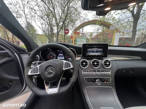 Mercedes-Benz C 400 4Matic T 7G-TRONIC AMG Line - 14