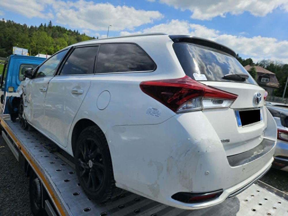 Toyota Auris II 1.8 HSD Luna 2017