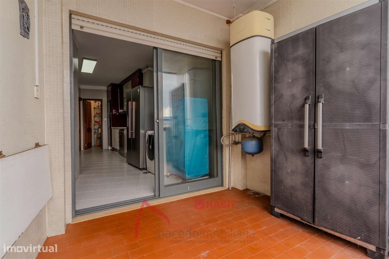 Apartamento T4 Mobilado à Venda em São Vicente, Braga-48