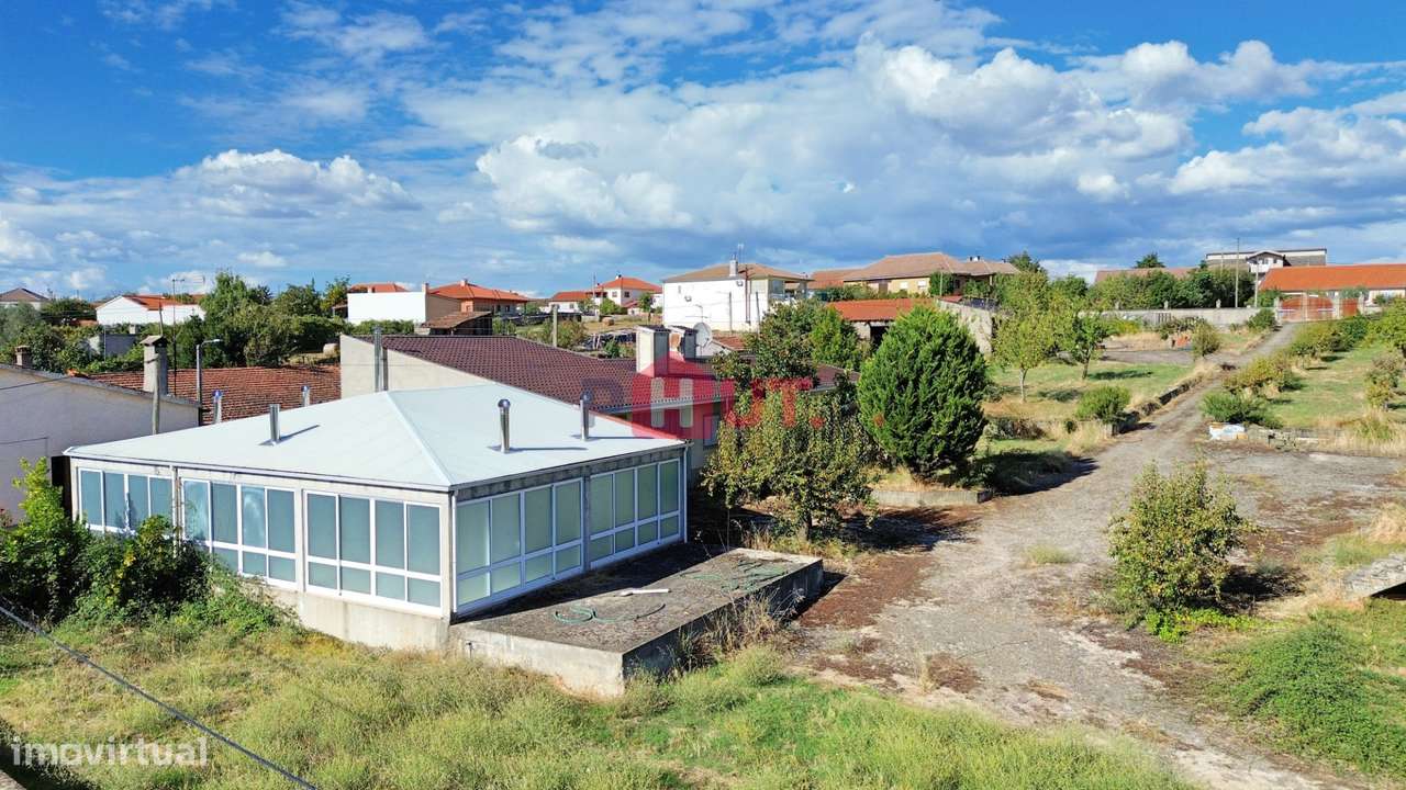 Moradia V4 c/ Piscina Bragança Oportunidade!!!-15