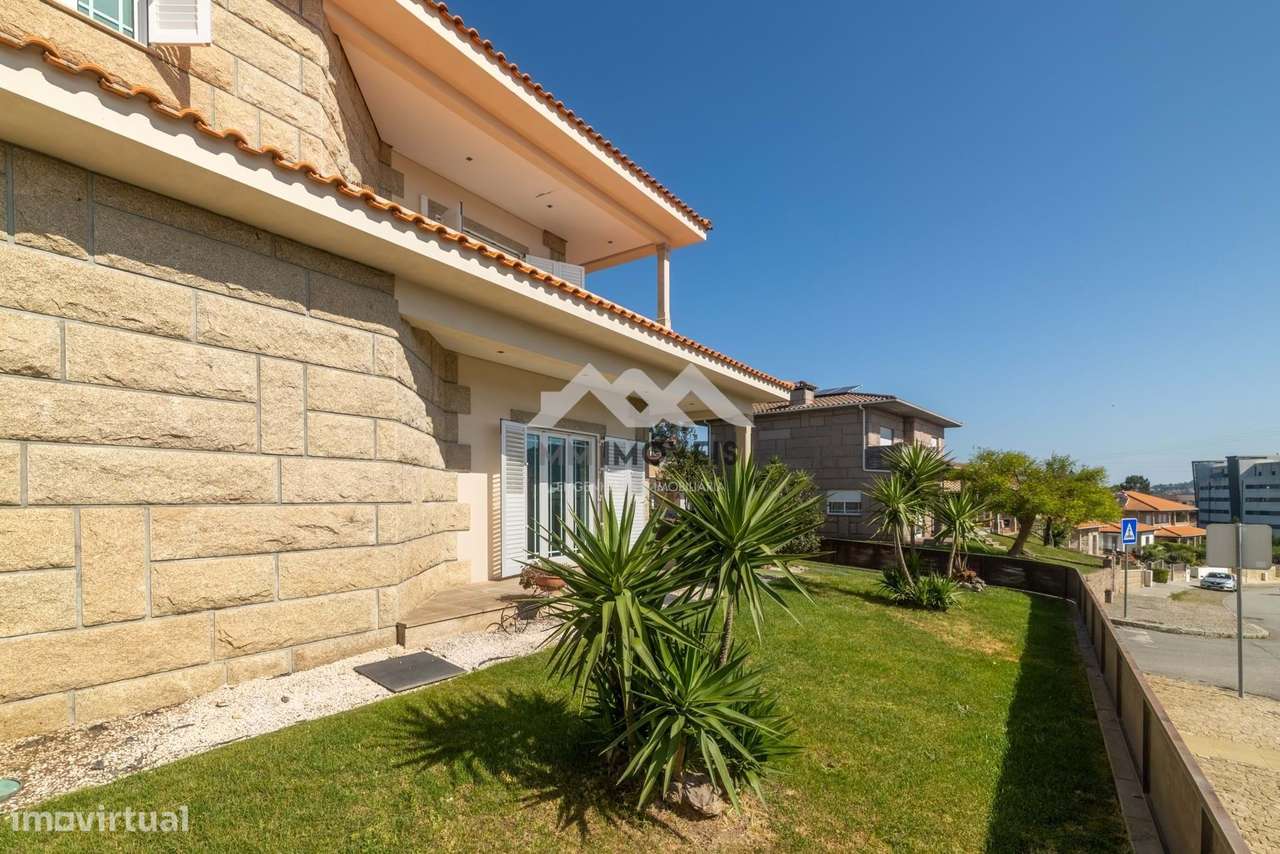 Moradia T4 | Piscina | Jardim | 4 frentes | Praia Fluvial-34