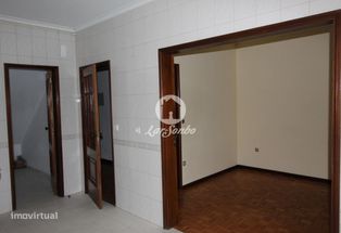 Apartamento T4 Duplex no Centro da Cidade de Fafe - Grande imagem: 2/16
