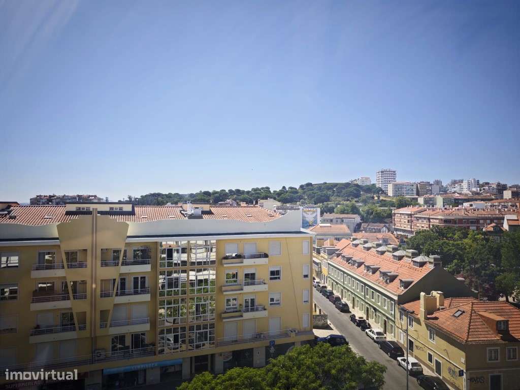 Apartamento no centro da Cova da piedade em predio de prestígio-9