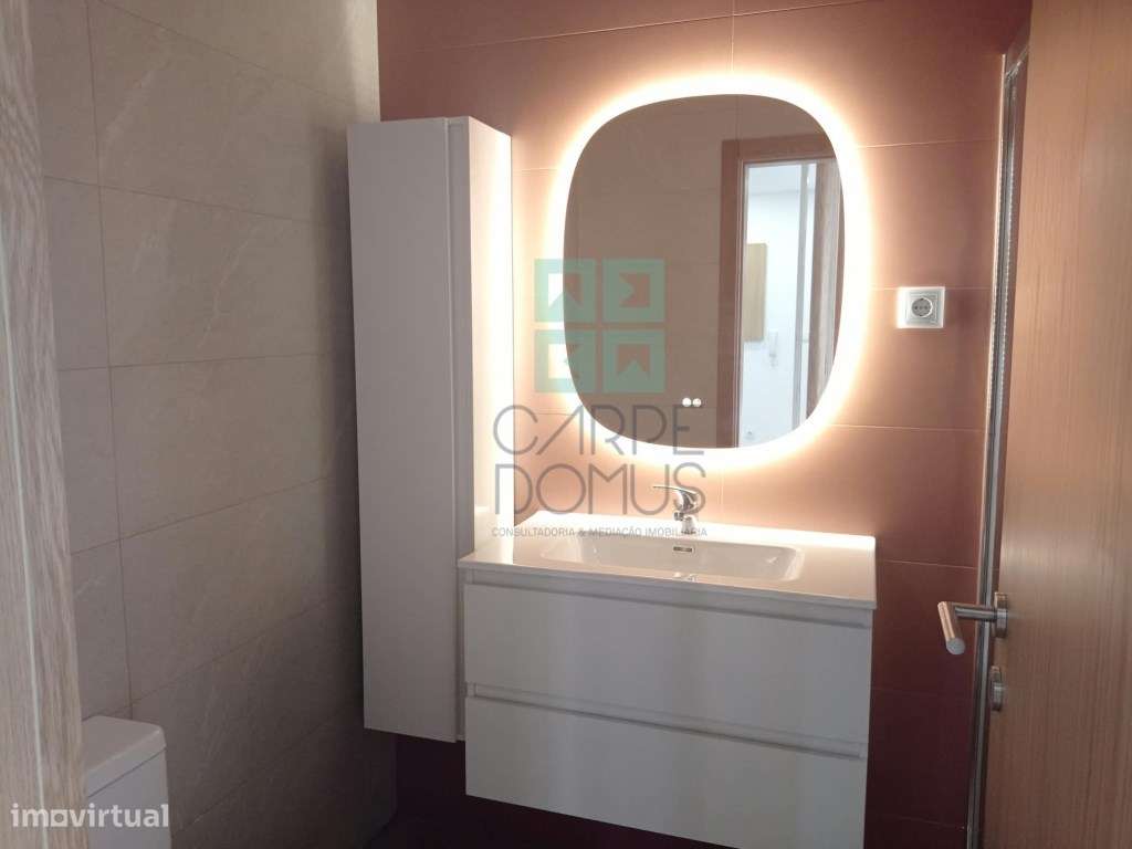 Apartamento T2, totalmente remodelado, Casal de São Brás - Amadora-18