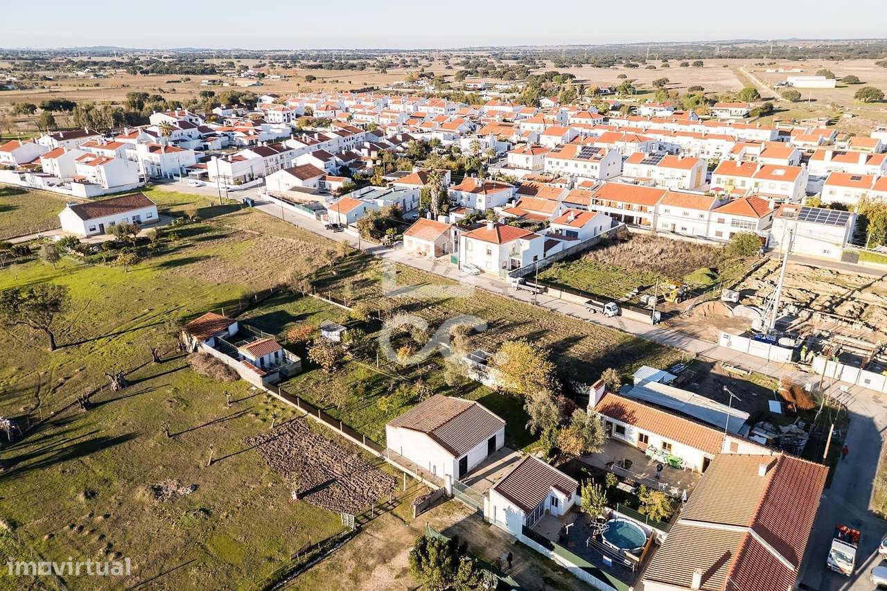 Terreno de  1.350 m² c/ Anexo de Apoio Agrícola | Canaviais, Évora-43
