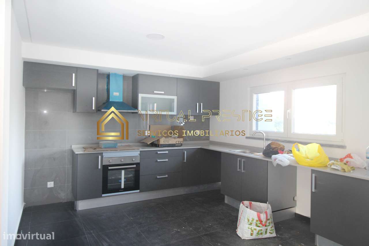 Moradia geminada T4 em construção | varandas + logradouro | Fernão...-17