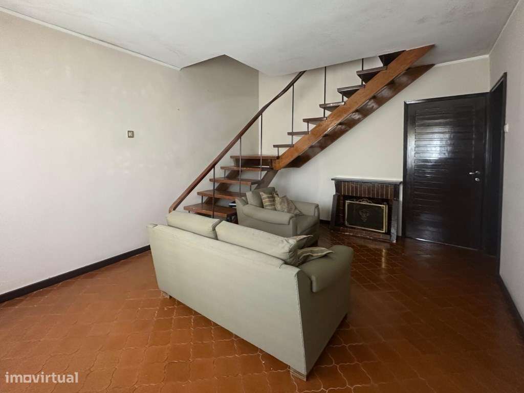 Moradia com Traça de Arquiteto no Coração da Póvoa de Varzim - Grande imagem: 4/25