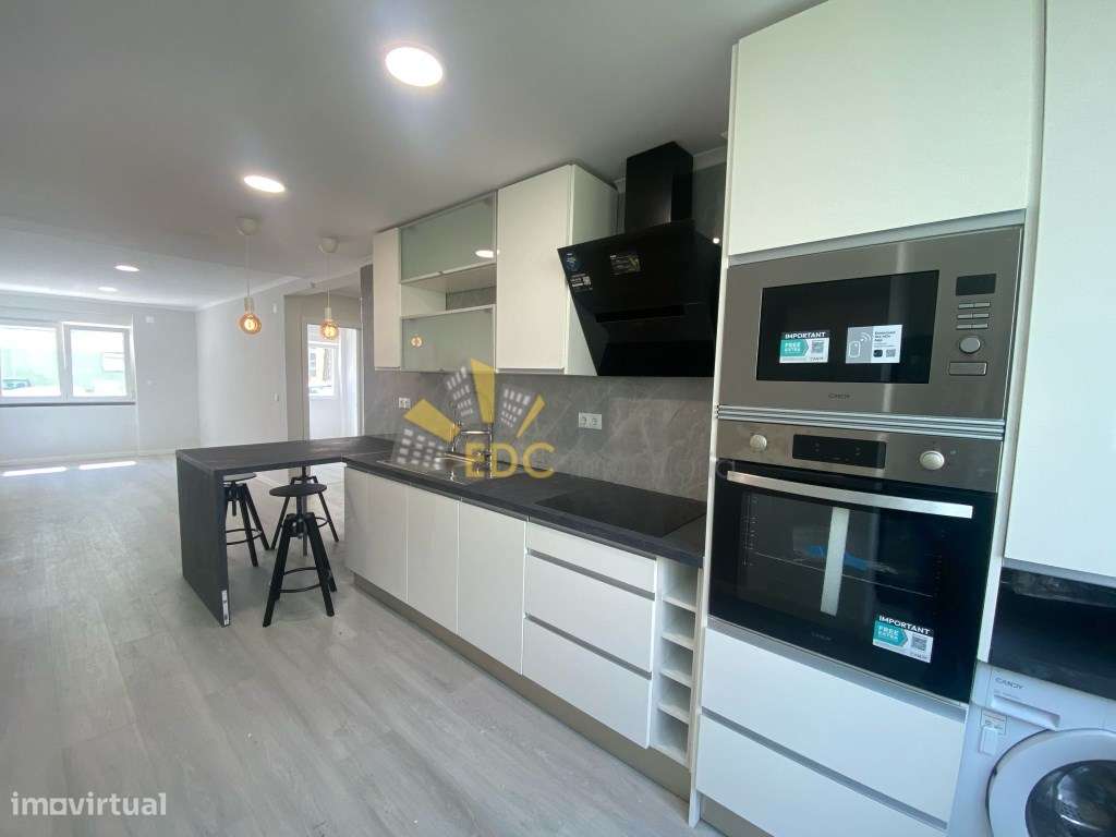 Apartamento T2 Totalmente Remodelado em zona Premium de Benfica | A...-3