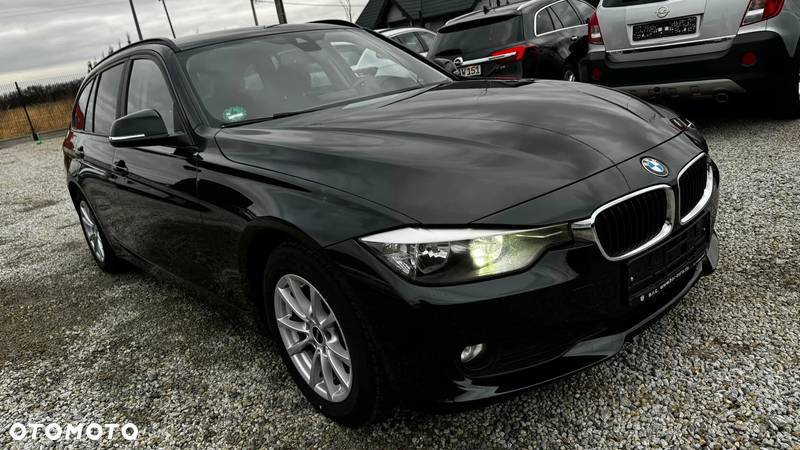 BMW Seria 3 318d DPF Touring - 5