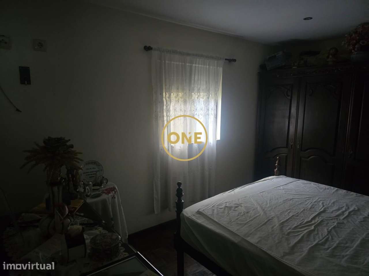 Moradia T2 para Restauro com Elevado Potencial em Agrela – Santo Tirso-11