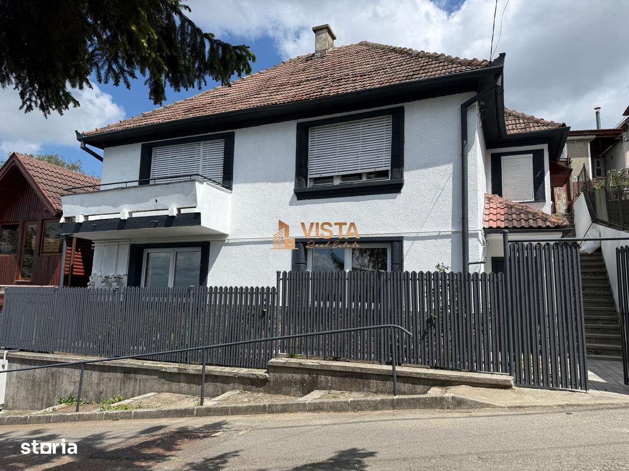 Apartament la casa cu curte si garaj la 5 minute de Centru Brasov-8
