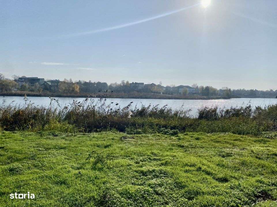 Teren la lac centru Corbeanca, vedere lac si padure, toate utilitatile - Imagine principală: 3/14