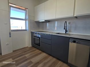 Apartamento T3 transformado em T2 totalmente remodelado no centro de M - Grande imagem: 2/22