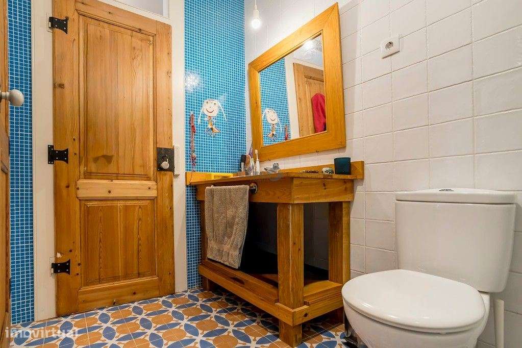 Moradia duplex na Graça com 5 Quartos e Jardim-13