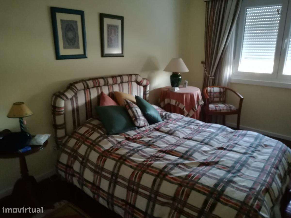 Quarto - localizado em Benfica Lisbon - Grande imagem: 4/10