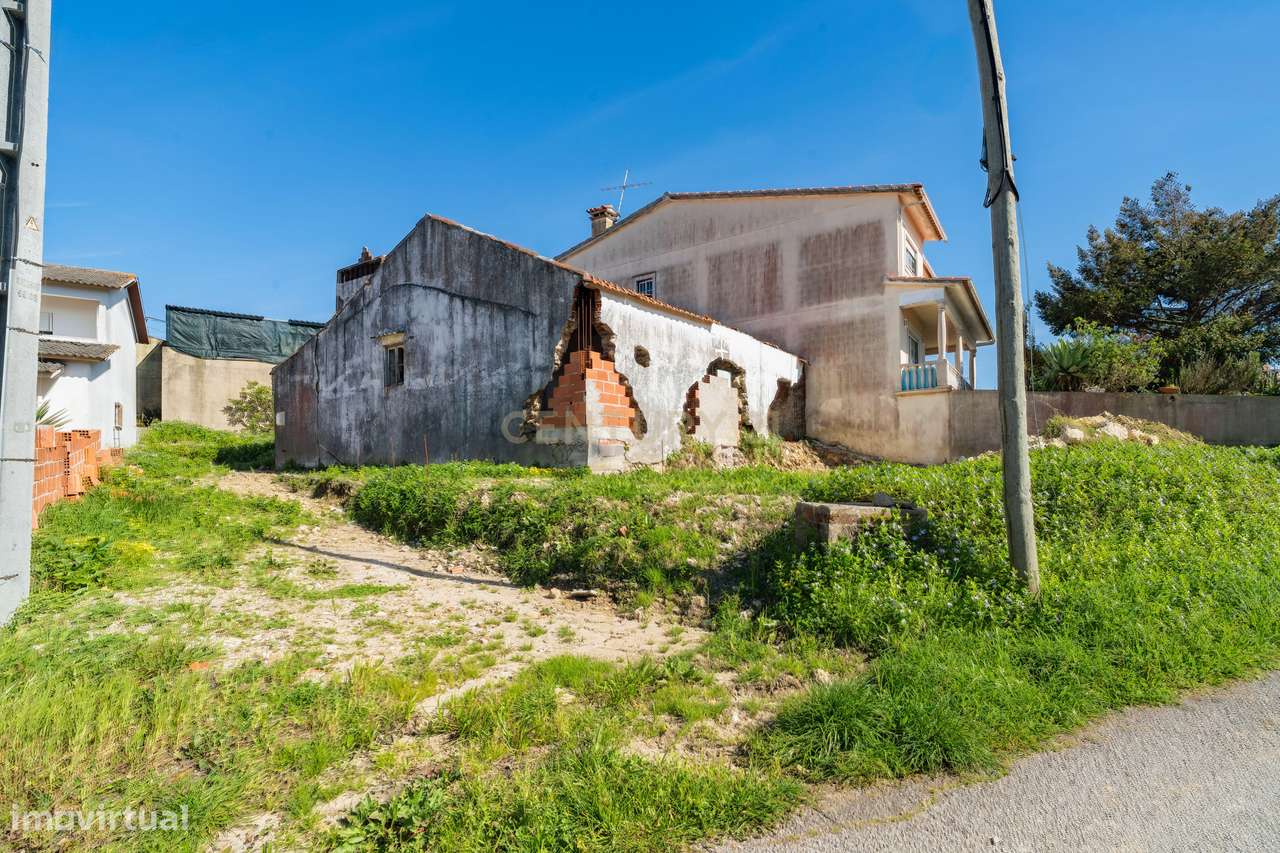 Moradia Para recuperar com terreno - Grande imagem: 3/14