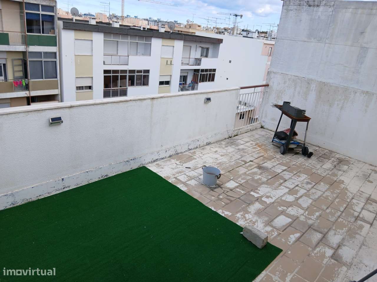 Grande T1 C/ Terraço Faro-12