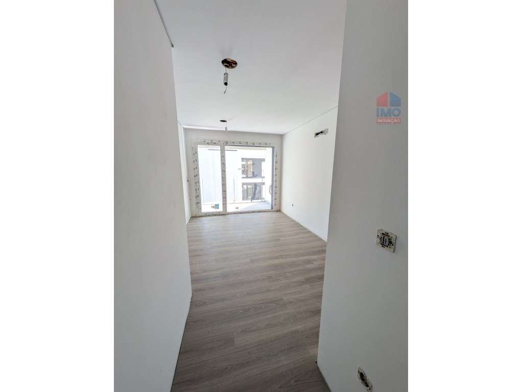 APARTAMENTO T1 NOVO | CONDOMÍNIO FECHADO | VISTA MAGNÍFICA-9