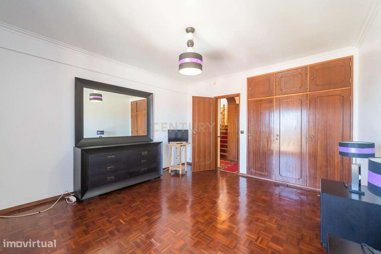 Sintra moradia T5,  lote com 360m2, garagem 65m2-34