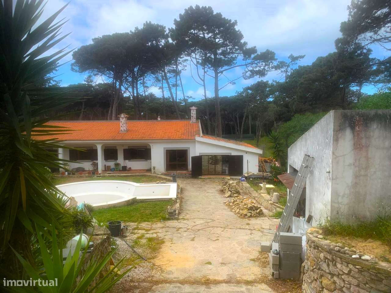 Moradia Térrea Praia das Maçãs | Terreno 1360m², Piscina e Garagem - Grande imagem: 5/6
