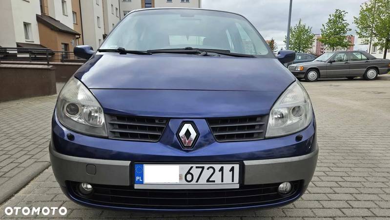 Renault Grand Scenic Gr 1.9 dCi Luxe Privilege - 11