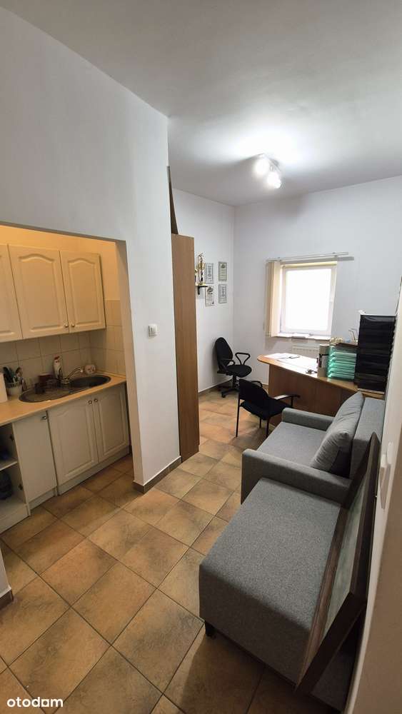 Lokale użytkowy 39.2 m² z parkingiem i windą-1