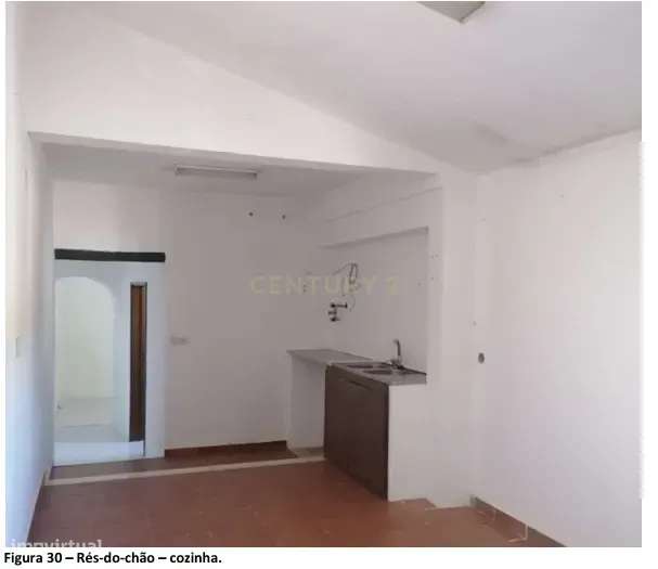 Moradia T3 de Rês-Chão e 1º Andar para remodelação, Mourão.-6
